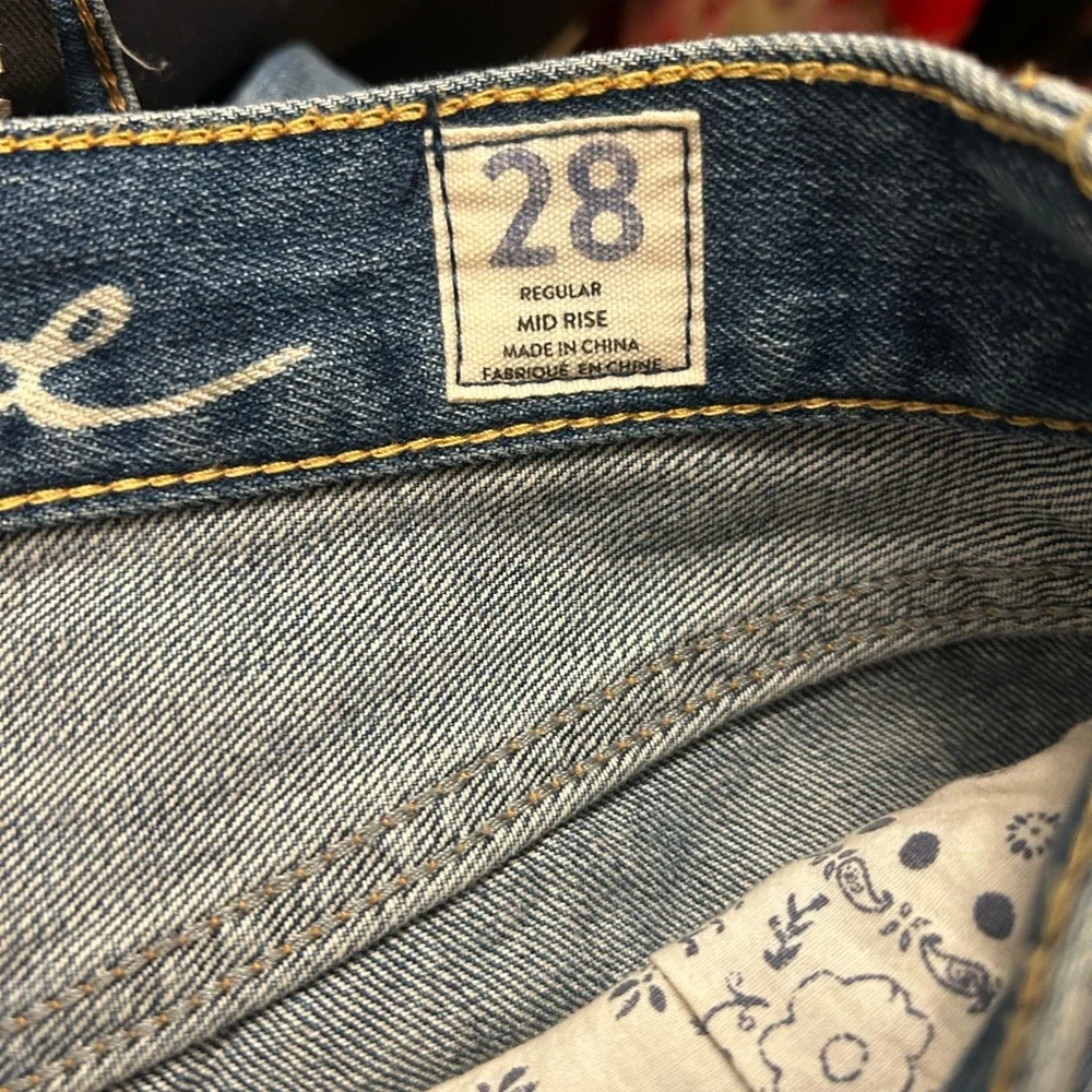 We The Free Size 28 Sofia Cutoff Mid Rise Blue Distressed Jean Short Free People